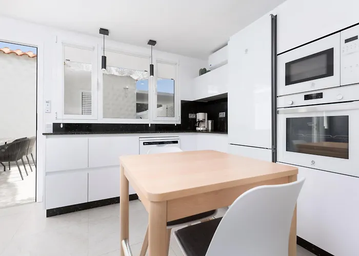 Moderno Apto. Cerca De La Playa De