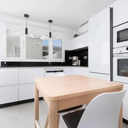 Moderno Apto. Cerca De La Playa De